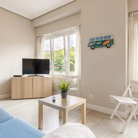 Vivienda Turistica De Prestancia Junto A La Ria De Nervion * Бильбао