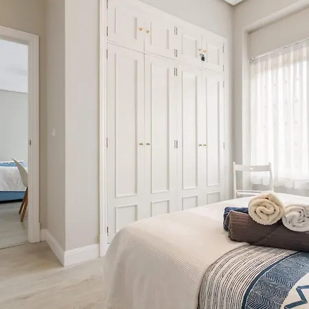 Coqueto, Junto Al Ayuntamiento Y La Ria * Bilbao