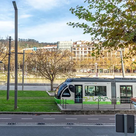 Coqueto, Junto Al Ayuntamiento Y La Ria * Bilbao
